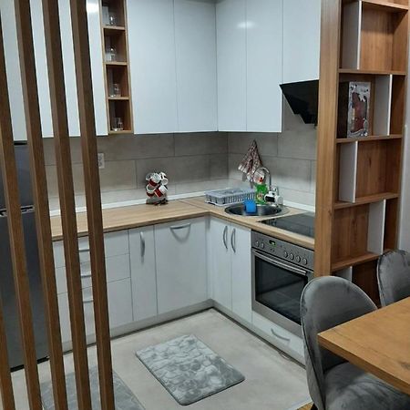 Apartman,,Kul"Life Lukavica Ngoại thất bức ảnh