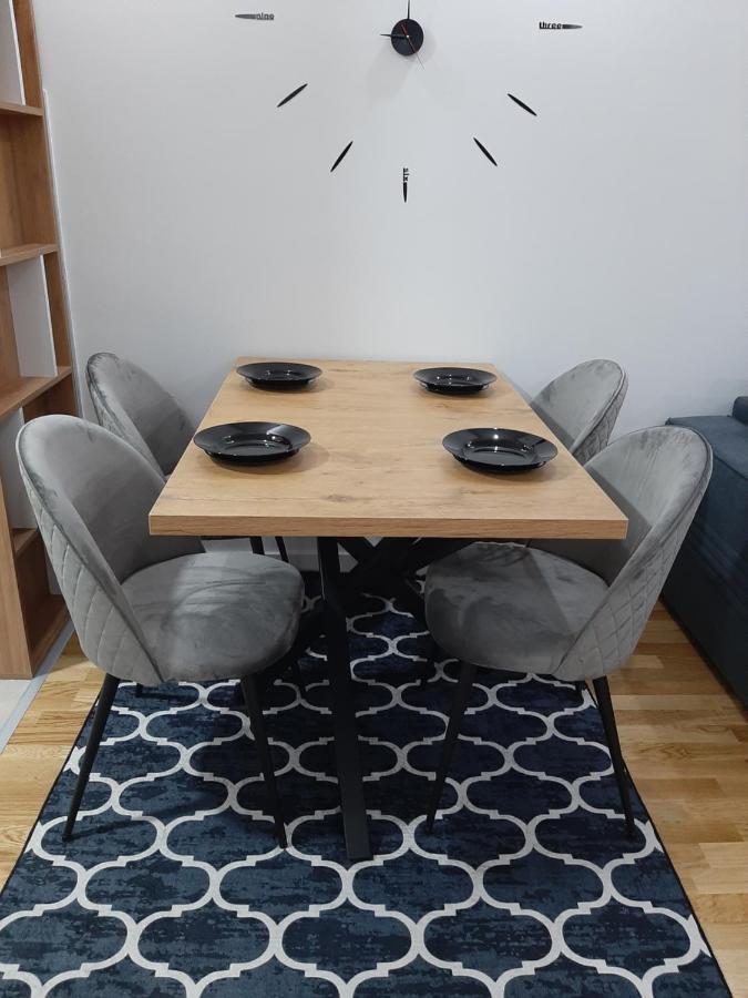 Apartman,,Kul"Life Lukavica Ngoại thất bức ảnh